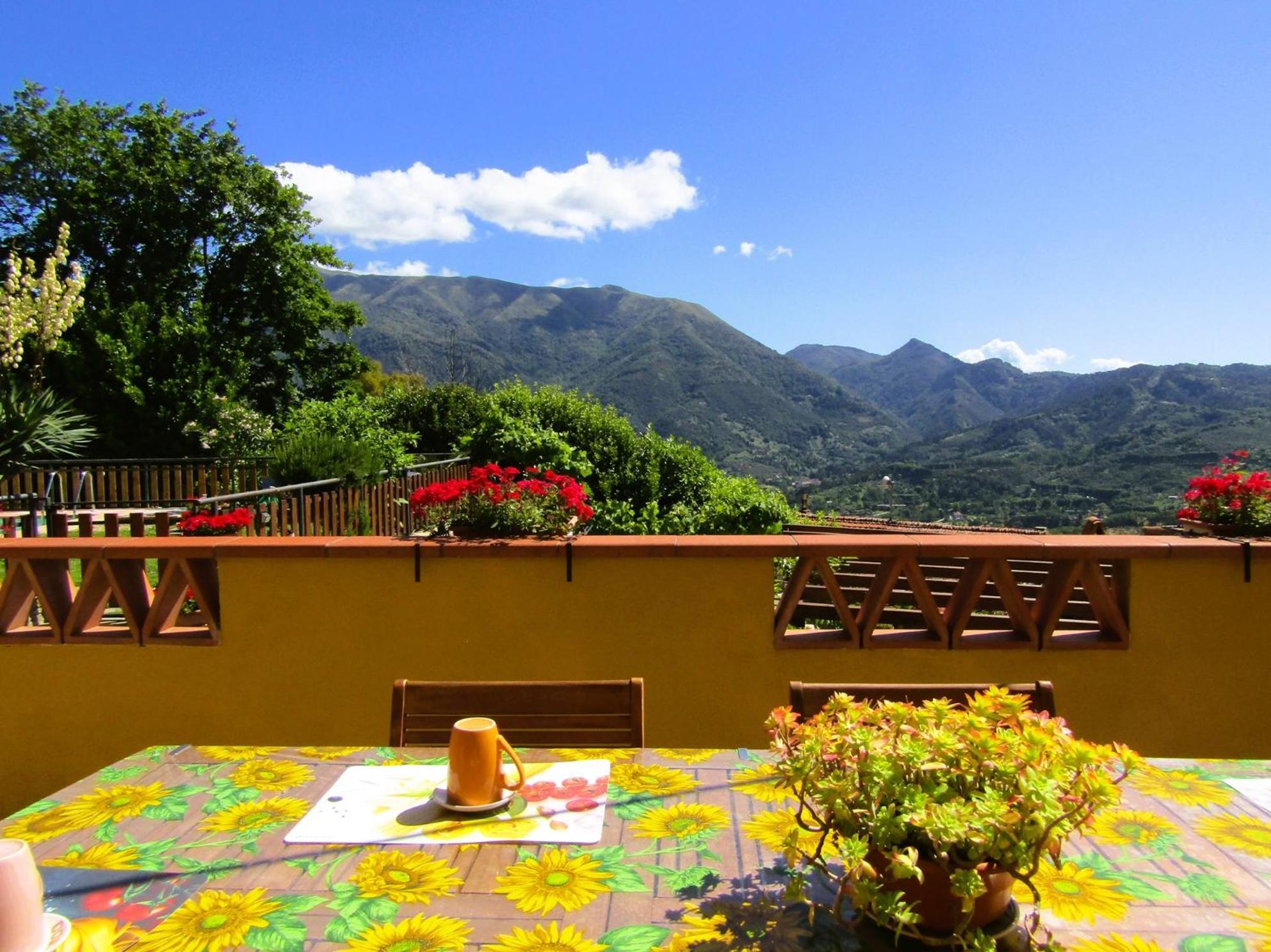 Vila Casina Di Desiree E Aurora Corsanico-Bargecchia Exteriér fotografie