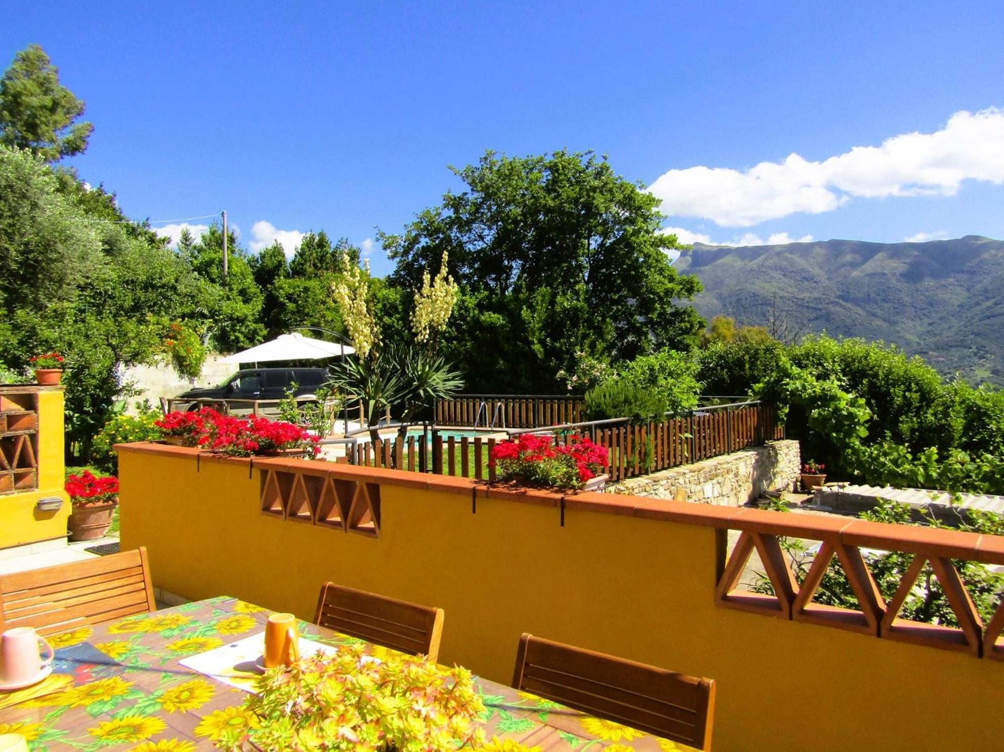 Vila Casina Di Desiree E Aurora Corsanico-Bargecchia Exteriér fotografie